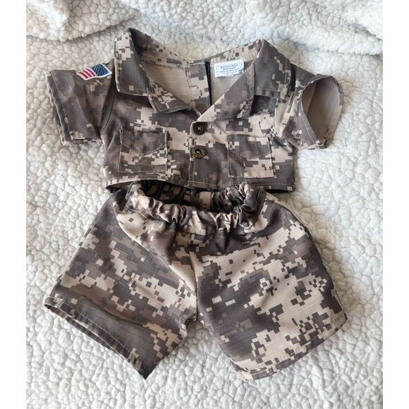 Build A Bear Camo Outfit - Picture 1 of 5